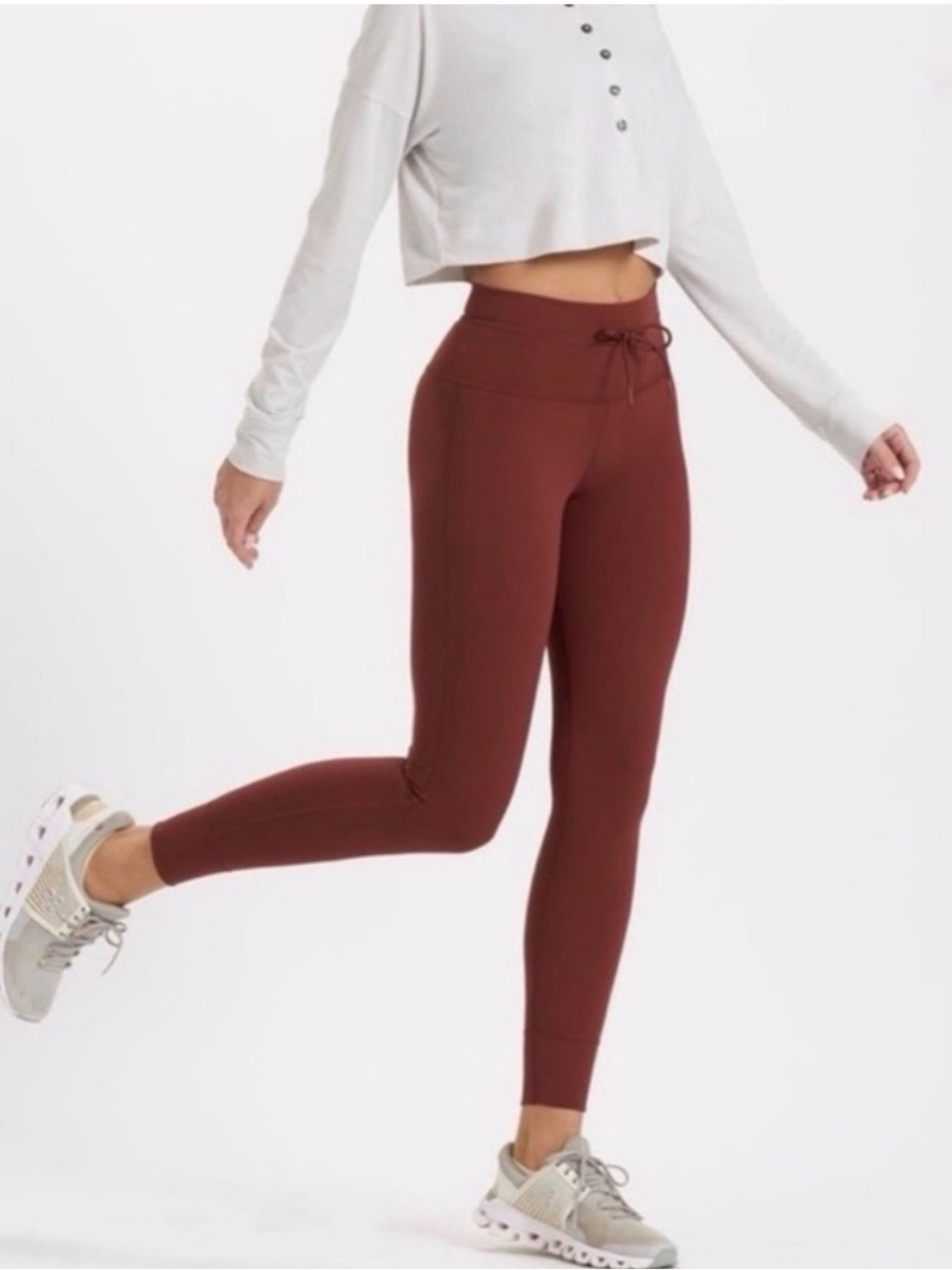 Vuori Daily Leggings in Brunt Sienna